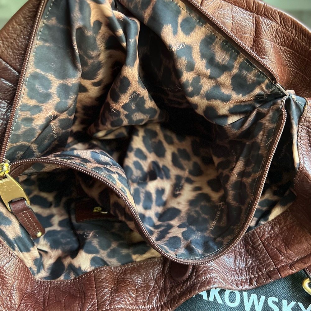 B Makowsky Leather Handle Bag - Picture 3 of 15